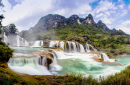 Ban Gioc Waterfall in Caobang, Vietnam